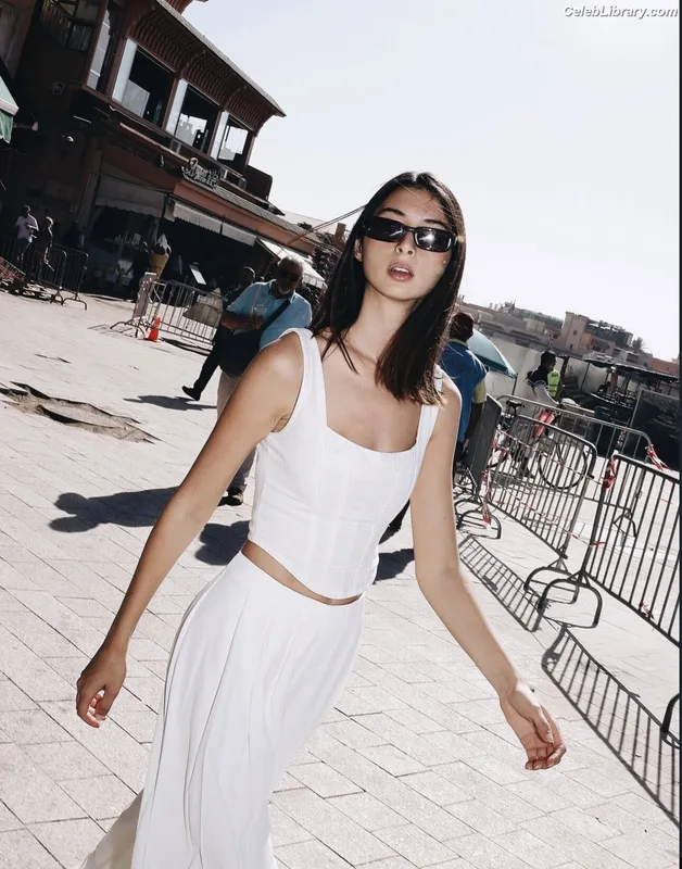 Myriem Boukadida photo 4 of 28
