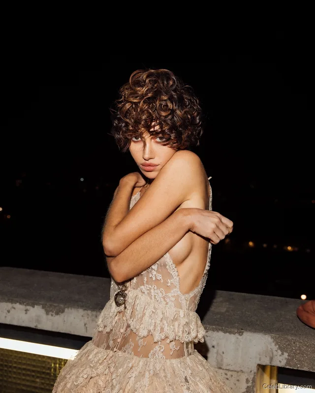 Nadia Lee Cohen photo 9 of 96