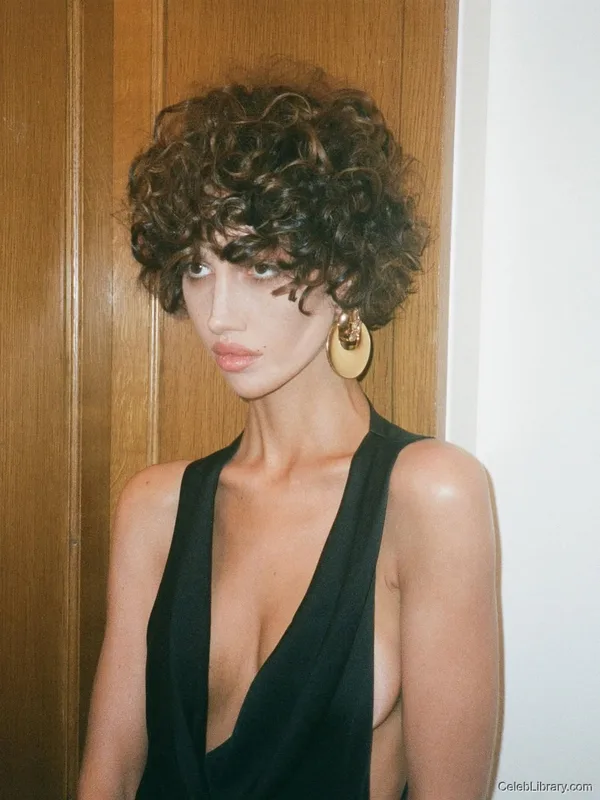 Nadia Lee Cohen photo 23 of 96