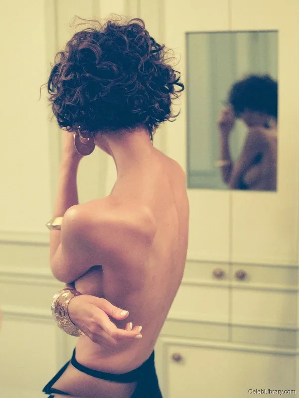 Nadia Lee Cohen photo 24 of 96