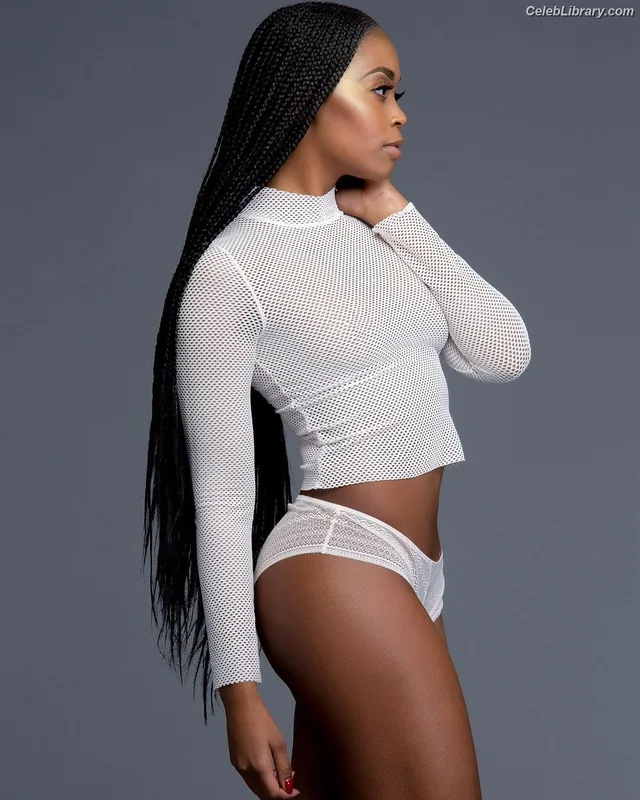 Nafessa Williams photo 19 of 78
