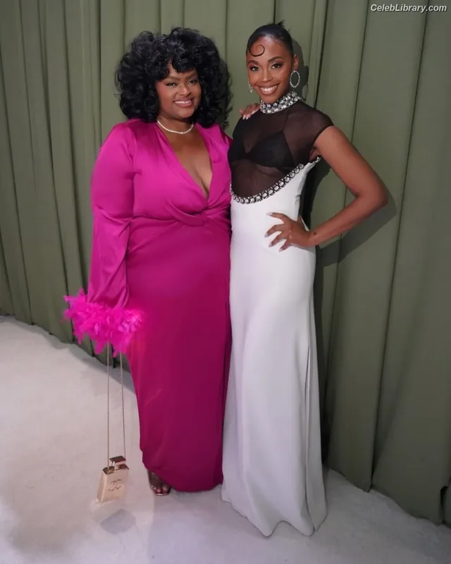 Nafessa Williams photo 4 of 78
