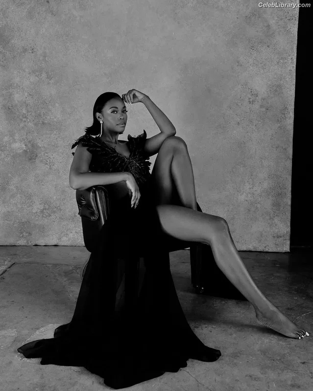 Nafessa Williams photo 18 of 78