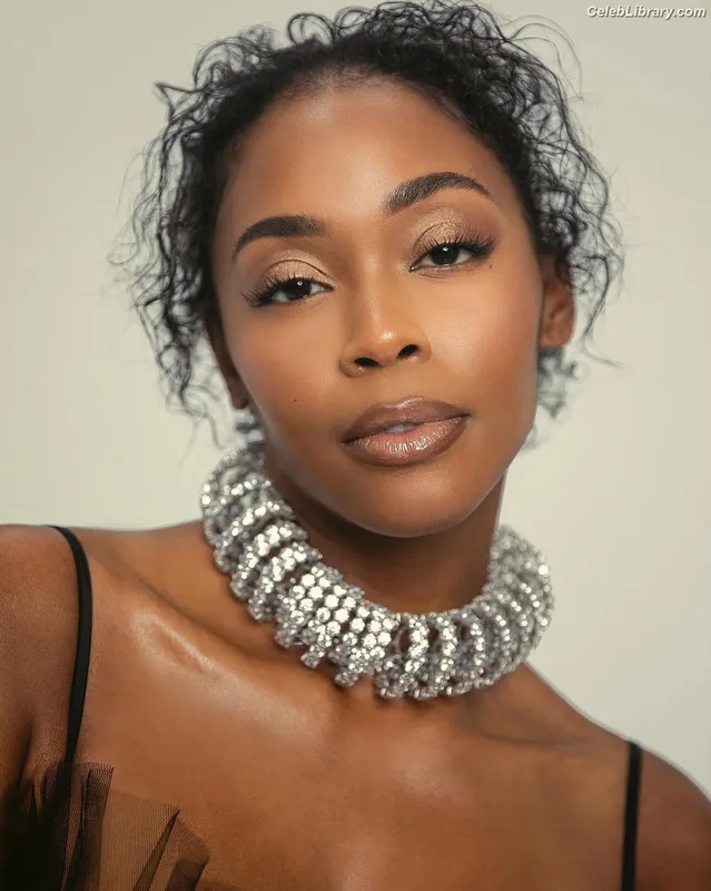 Nafessa Williams photo 24 of 78