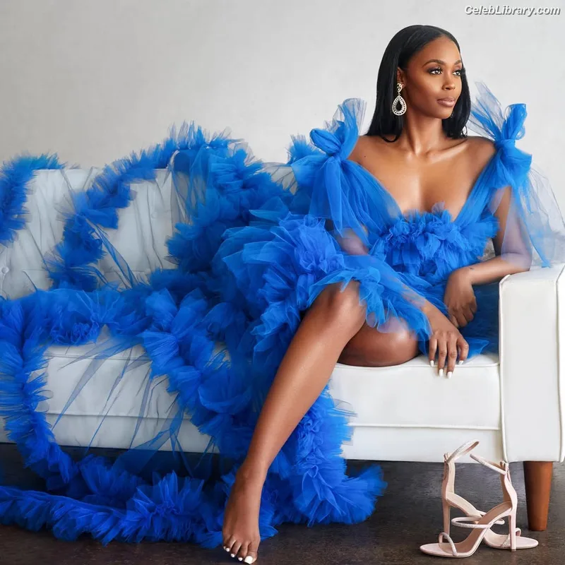 Nafessa Williams photo 20 of 78