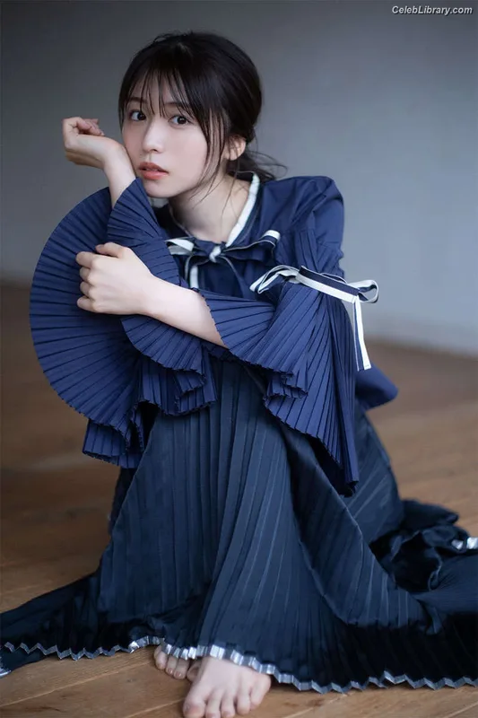 Nagahama Neru photo 1 of 19