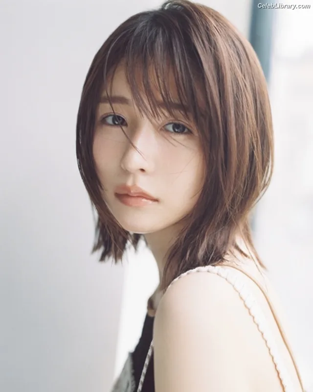 Nagahama Neru photo 3 of 19
