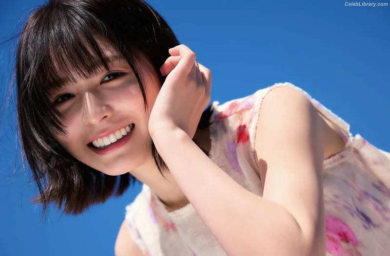 Nagahama Neru photo 10 of 19