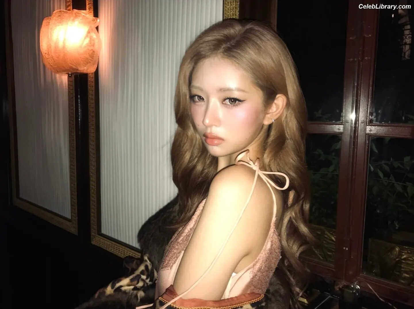 naoi-rei-레이-直井-怜-ive photo 2 of 204