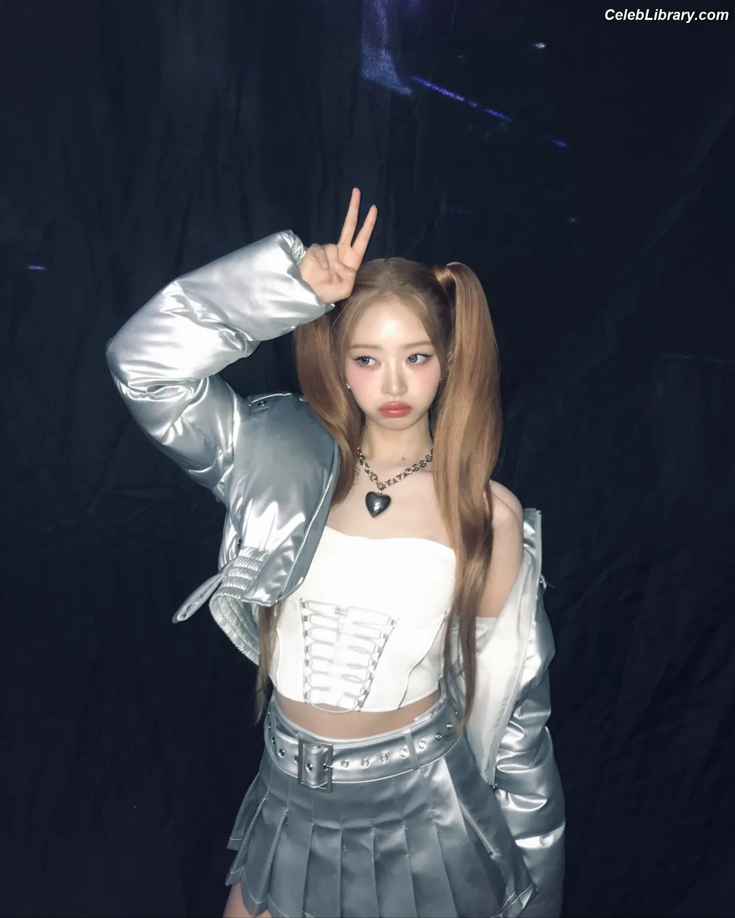 naoi-rei-레이-直井-怜-ive photo 2 of 204