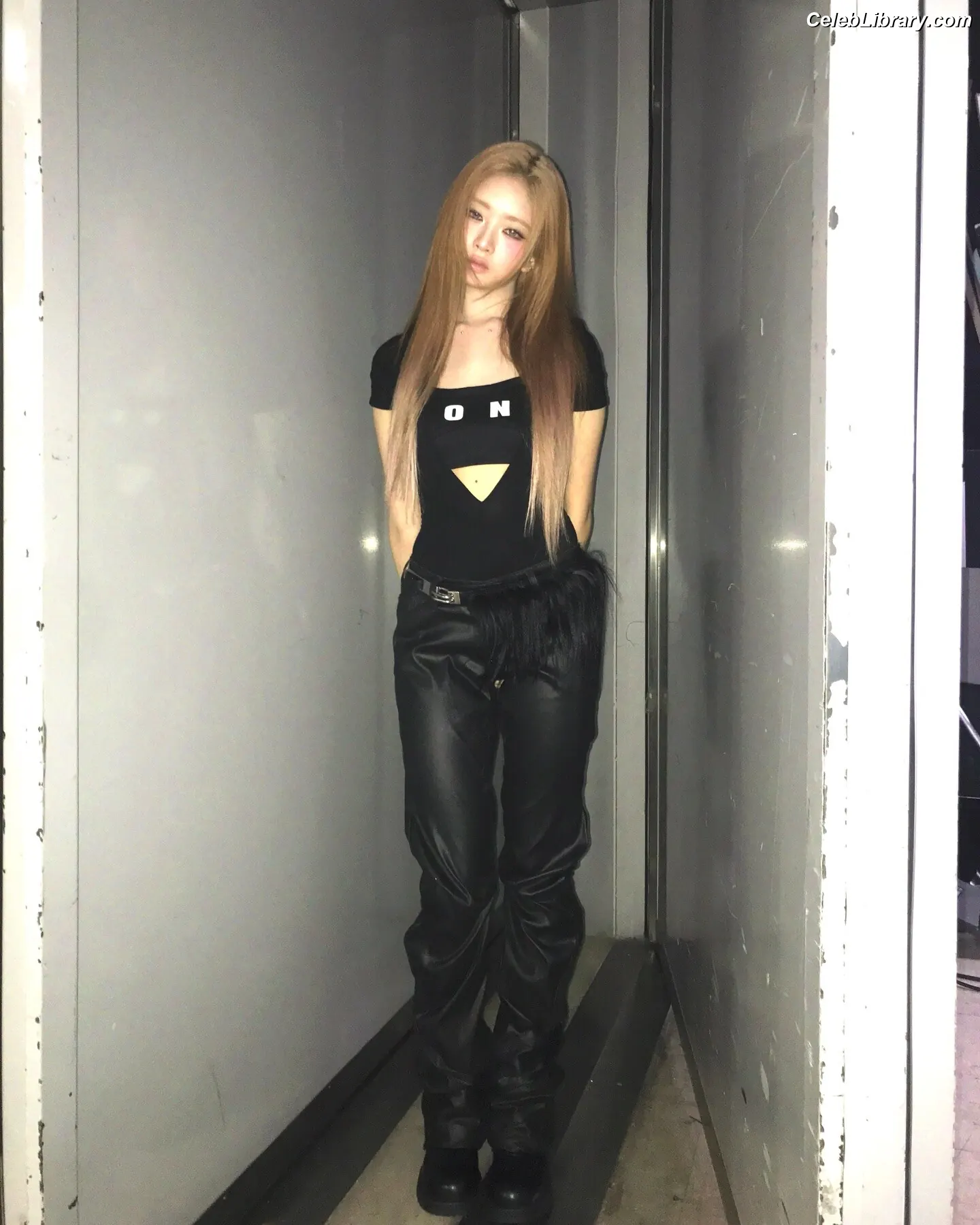 naoi-rei-레이-直井-怜-ive photo 14 of 204