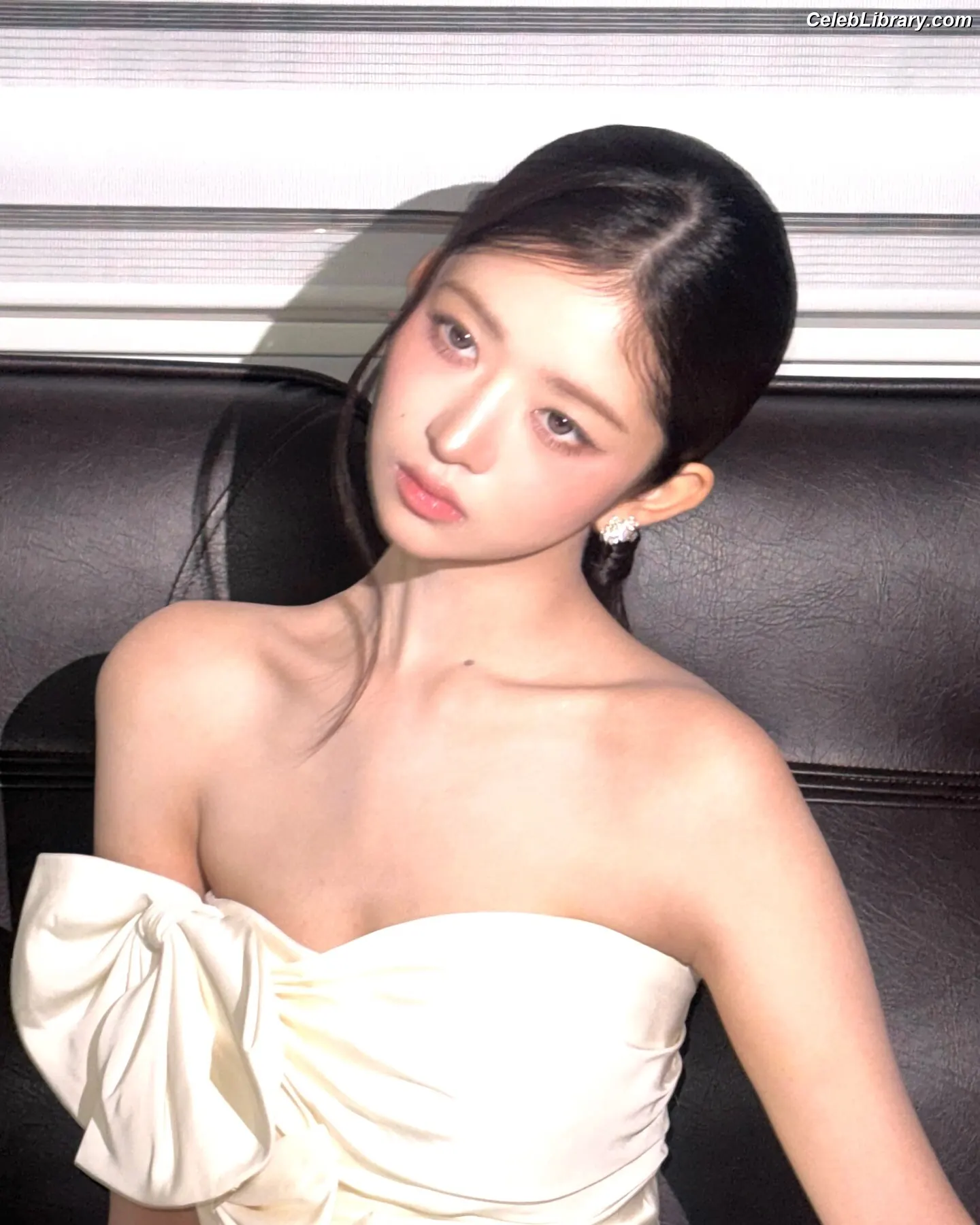 naoi-rei-레이-直井-怜-ive photo 5 of 204