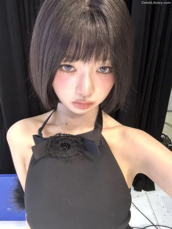 Naoi Rei (直井 怜) IVE photo 13 of 204