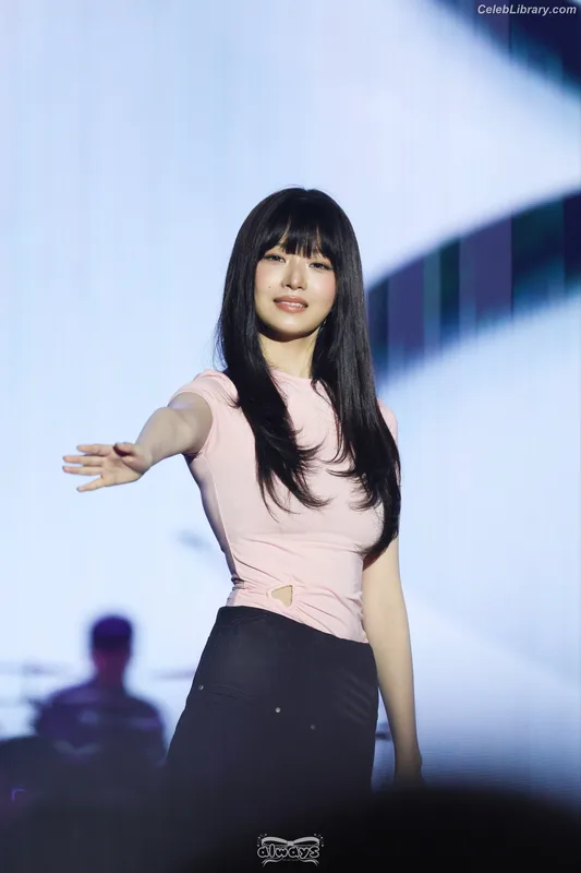 Naoi Rei (直井 怜) IVE photo 2 of 204