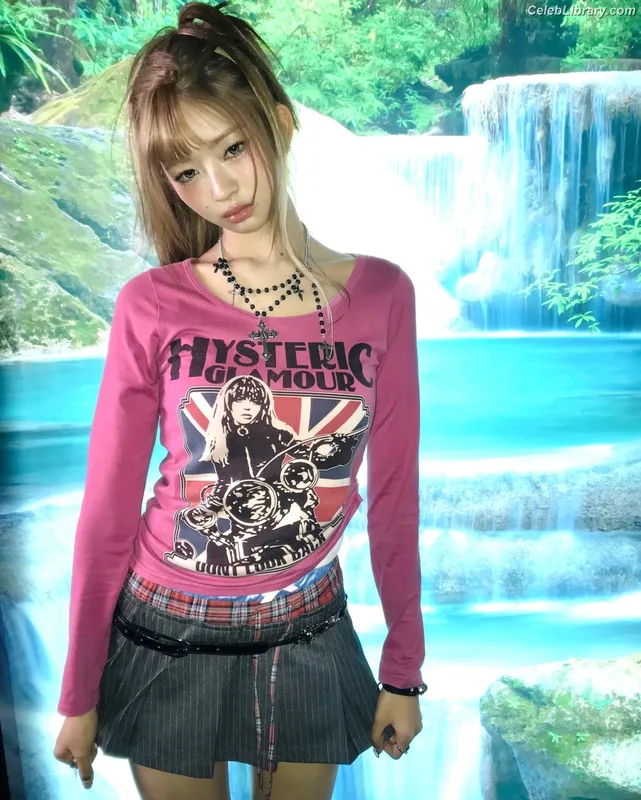 Naoi Rei (直井 怜) IVE photo 14 of 204