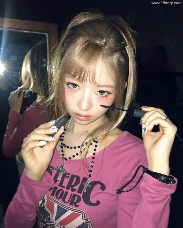 Naoi Rei (直井 怜) IVE photo 15 of 204