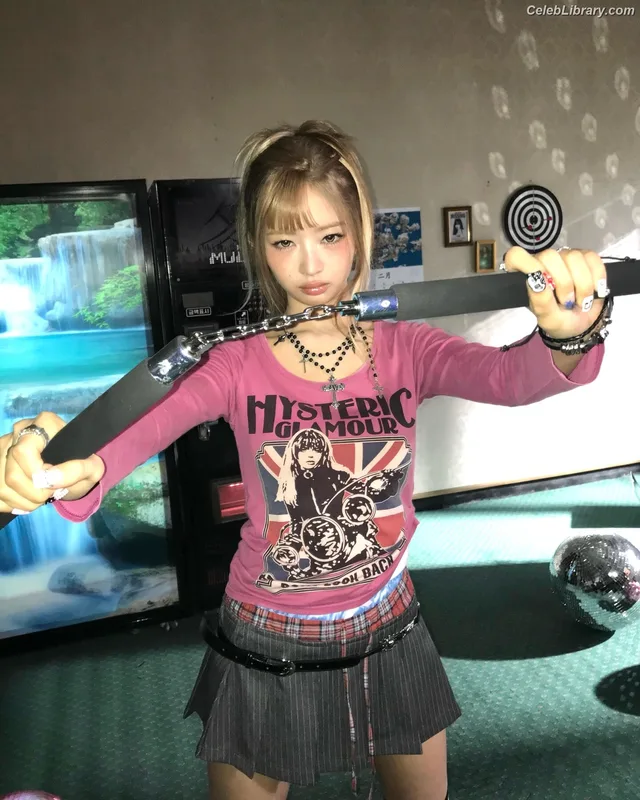 Naoi Rei (直井 怜) IVE photo 16 of 204
