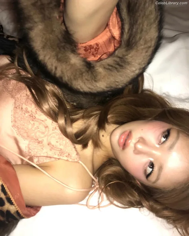 Naoi Rei (直井 怜) IVE photo 20 of 204