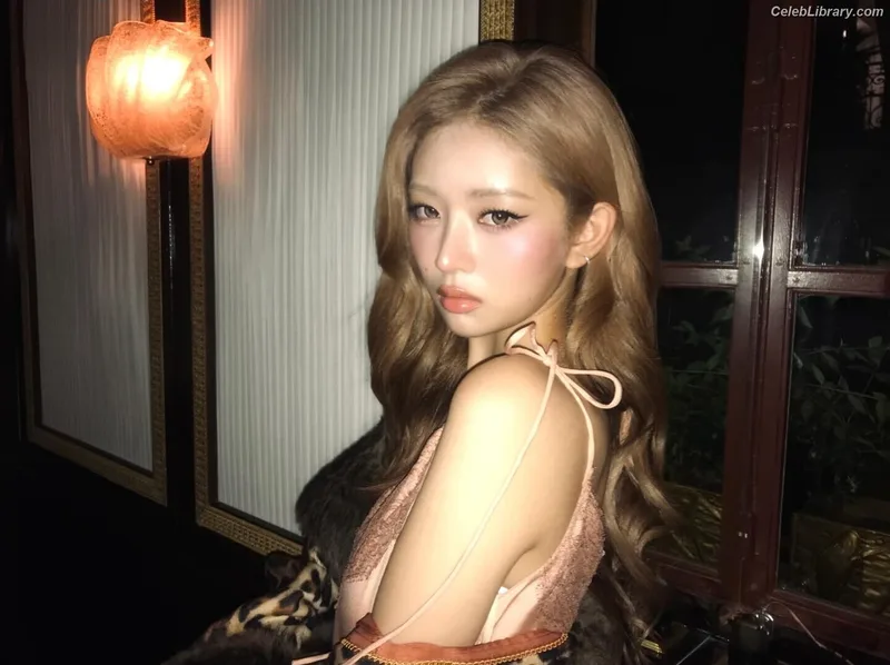 Naoi Rei (直井 怜) IVE photo 2 of 204