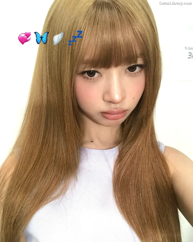 Naoi Rei (直井 怜) IVE photo 15 of 204