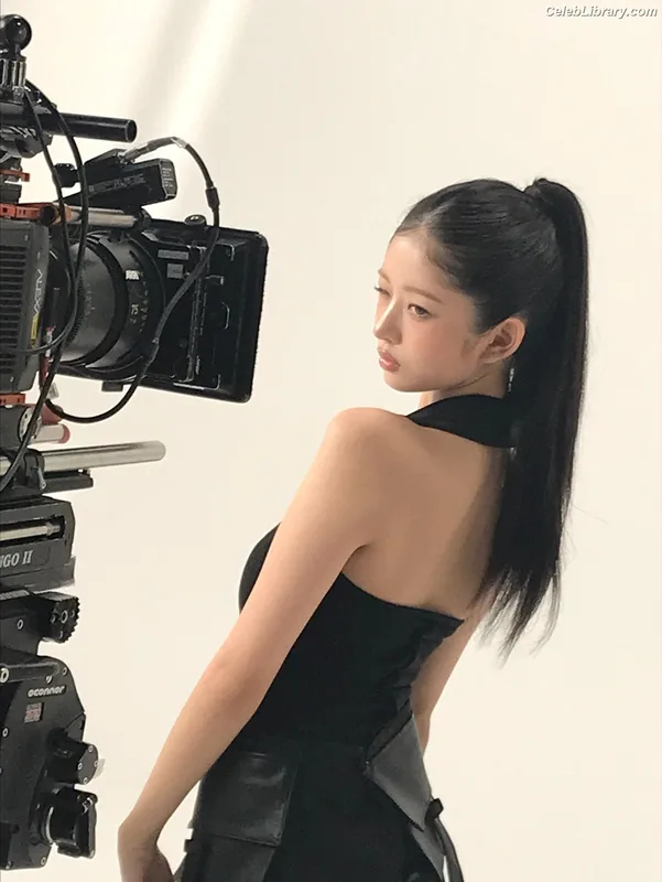 Naoi Rei (直井 怜) IVE photo 23 of 204