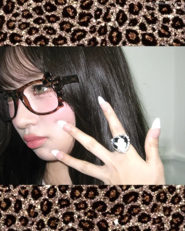 Naoi Rei (直井 怜) IVE photo 6 of 204