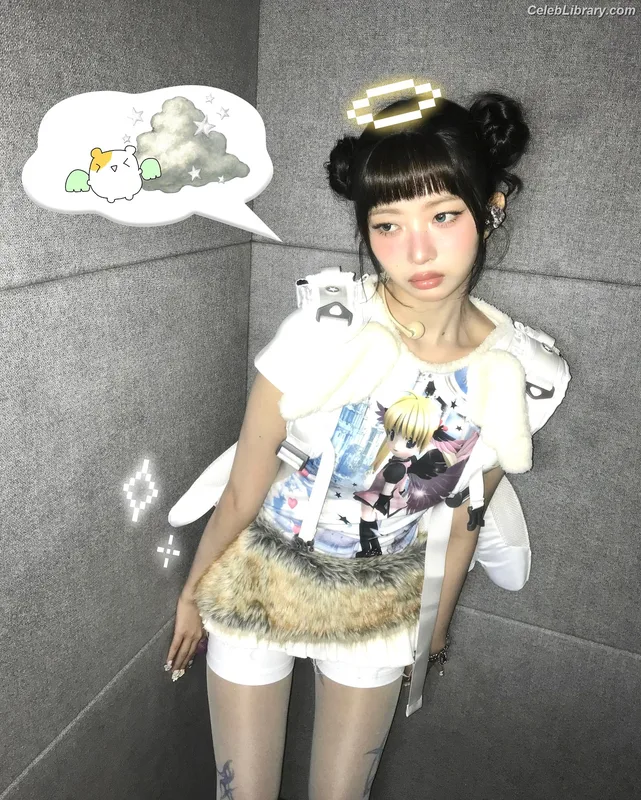 Naoi Rei (直井 怜) IVE photo 10 of 204