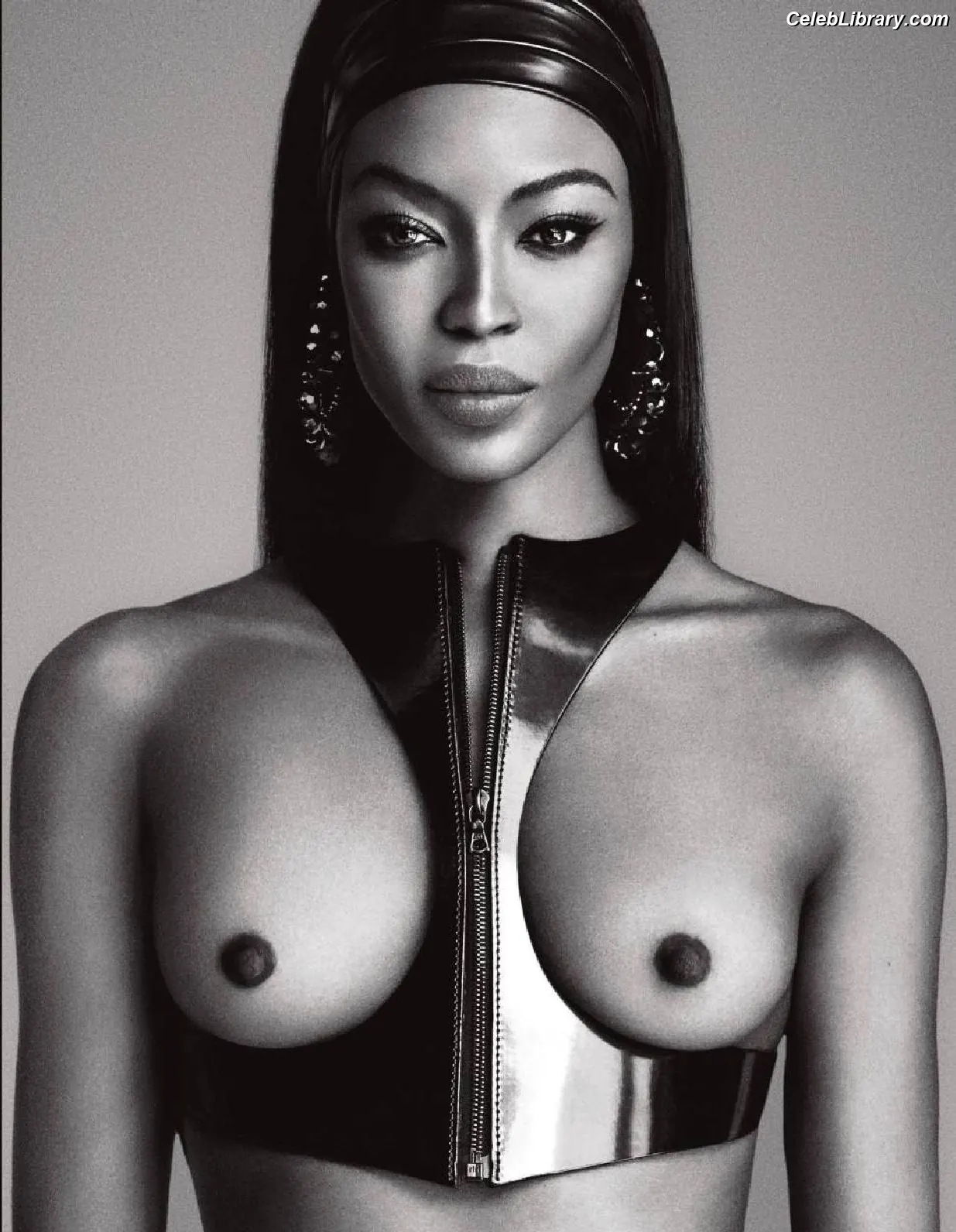 Naomi Campbell photo 2 of 48