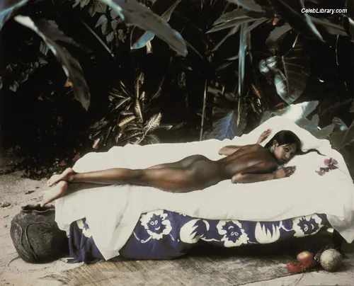 Naomi Campbell photo 5 of 48