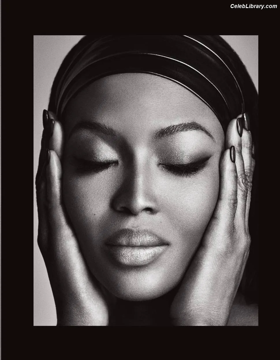 Naomi Campbell photo 16 of 48