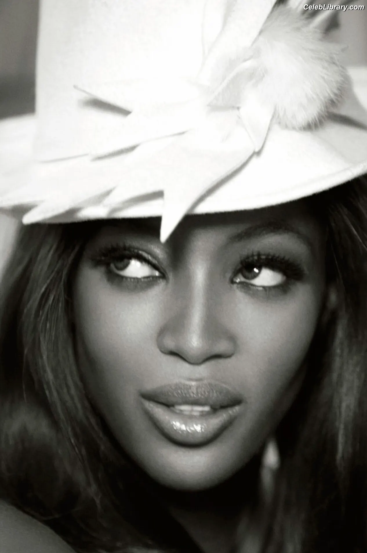 Naomi Campbell photo 15 of 48