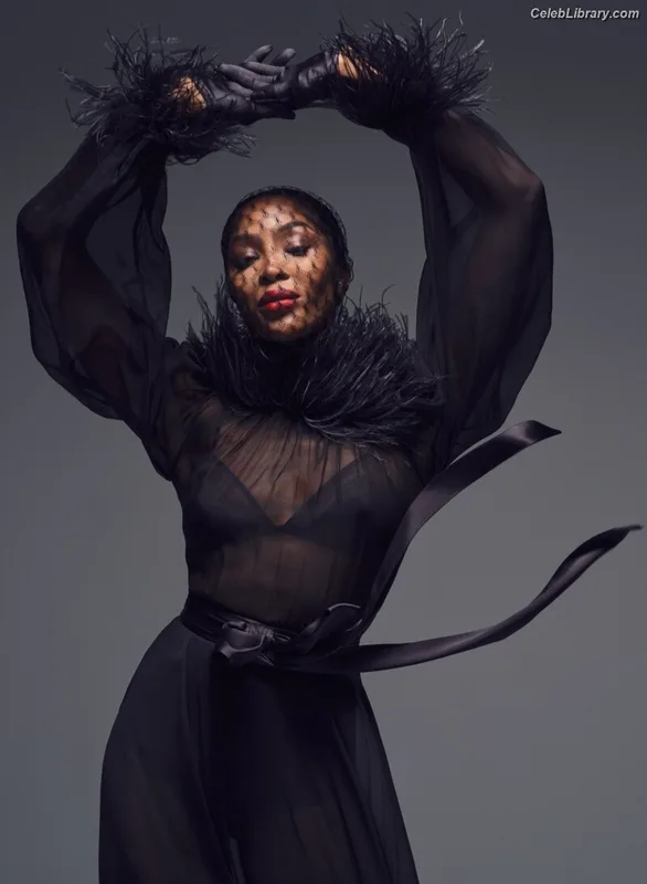 Naomi Campbell photo 21 of 49