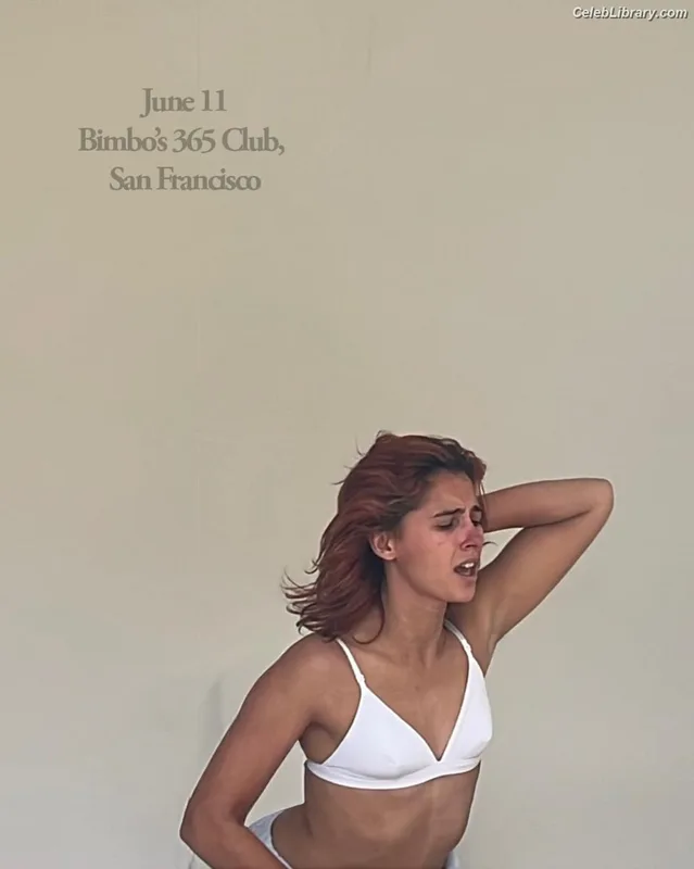Naomi Scott photo 12 of 376