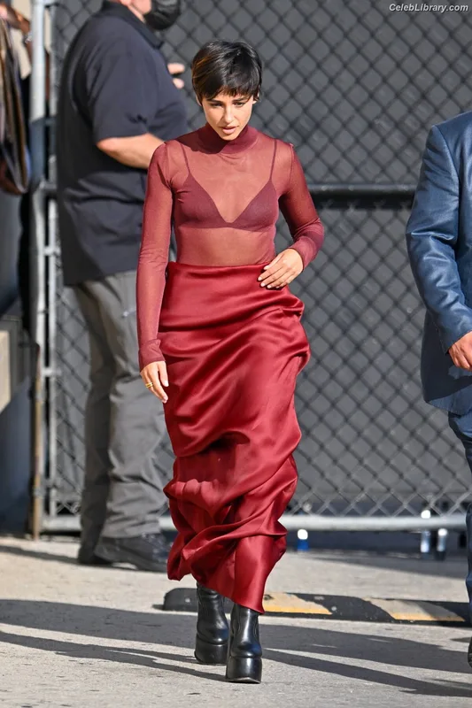 Naomi Scott photo 20 of 376