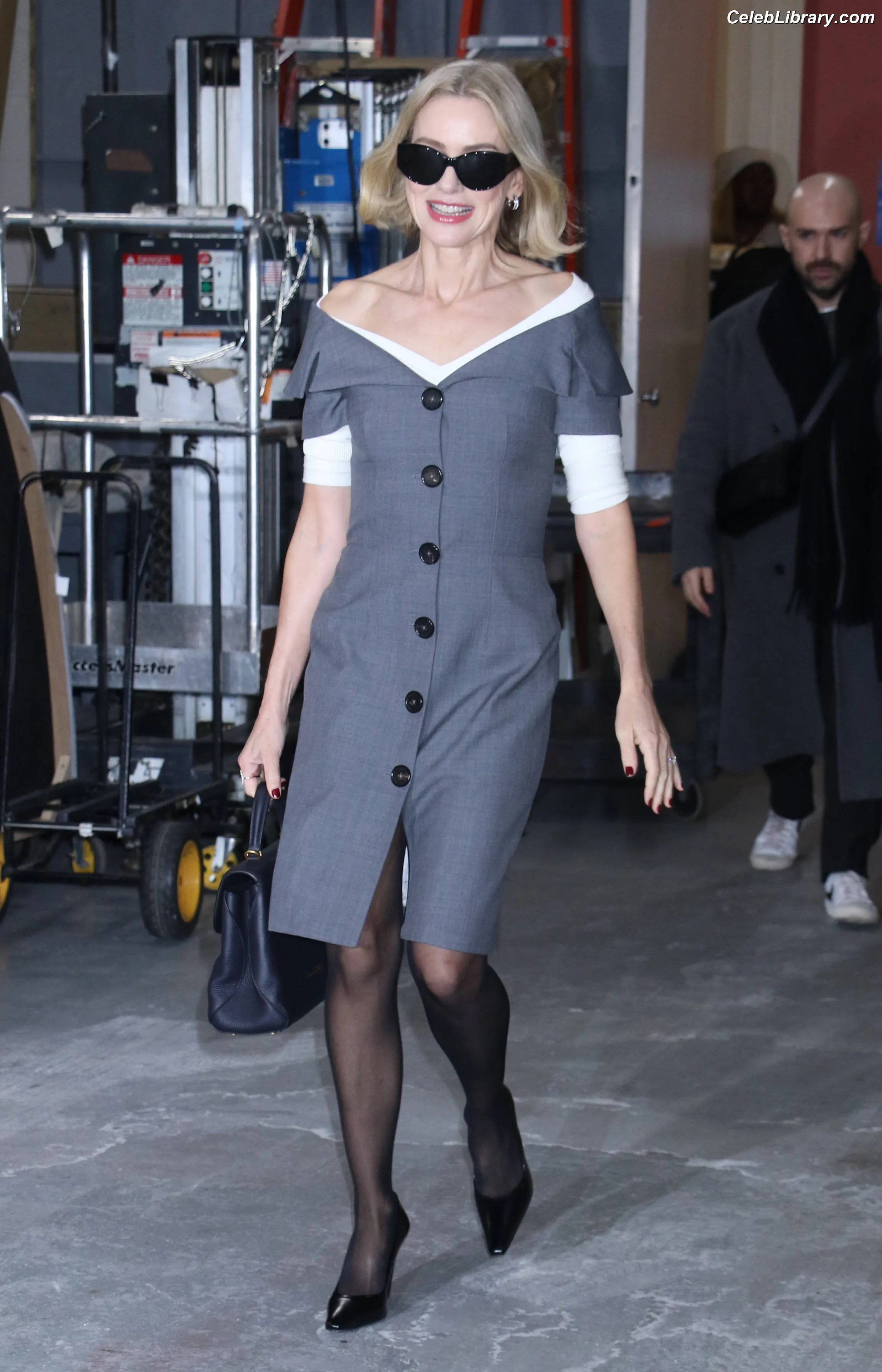 Naomi Watts photo 22 of 133