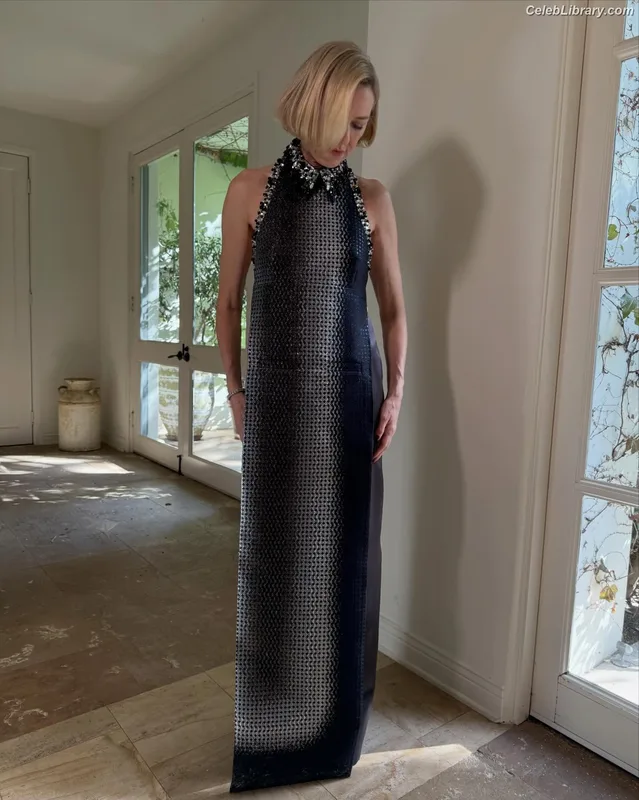 Naomi Watts photo 11 of 131