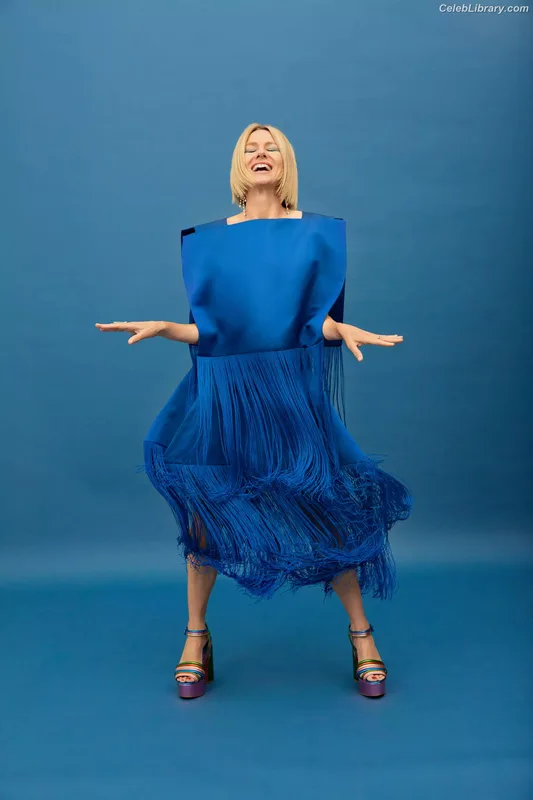 Naomi Watts photo 18 of 131