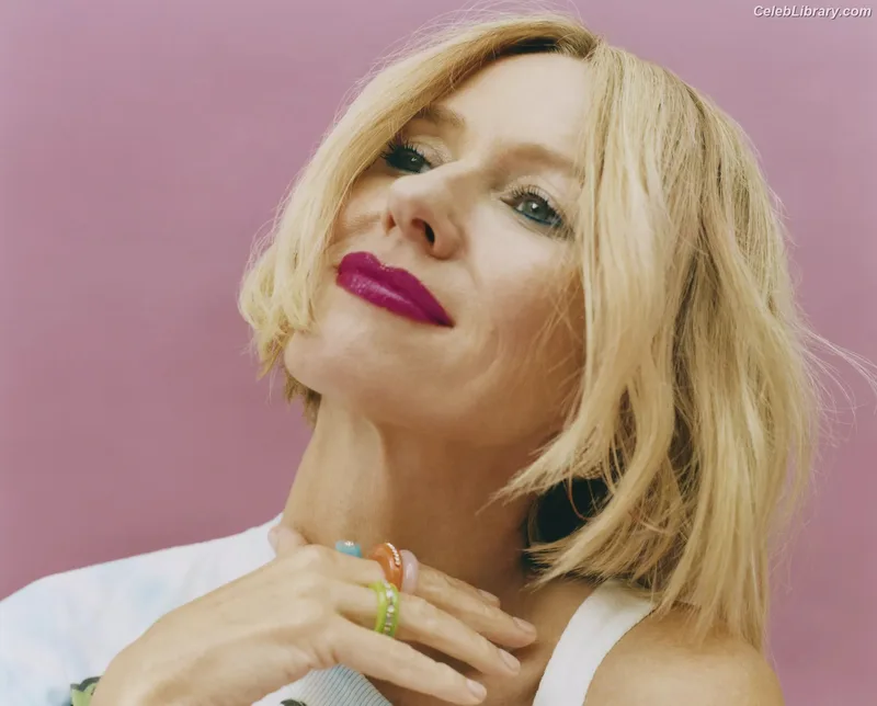 Naomi Watts photo 20 of 131