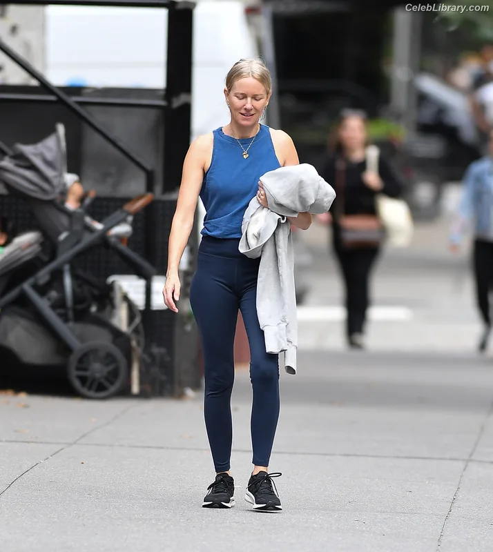Naomi Watts photo 13 of 131