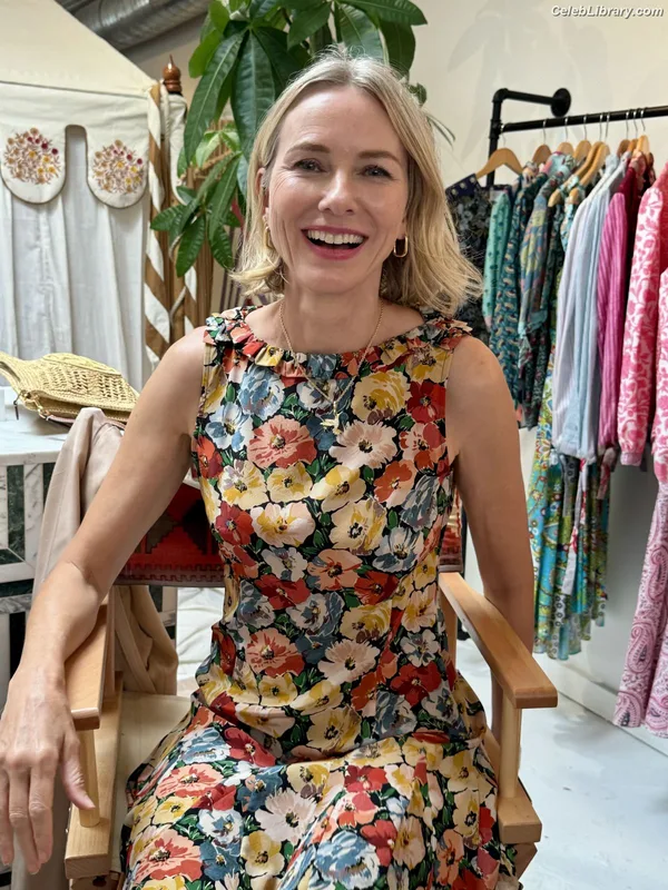 Naomi Watts photo 10 of 131