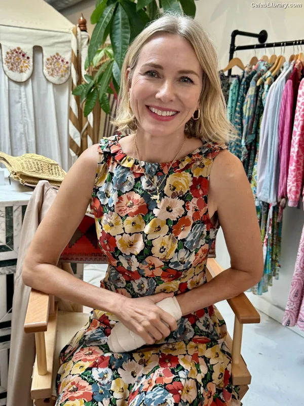 Naomi Watts photo 13 of 131