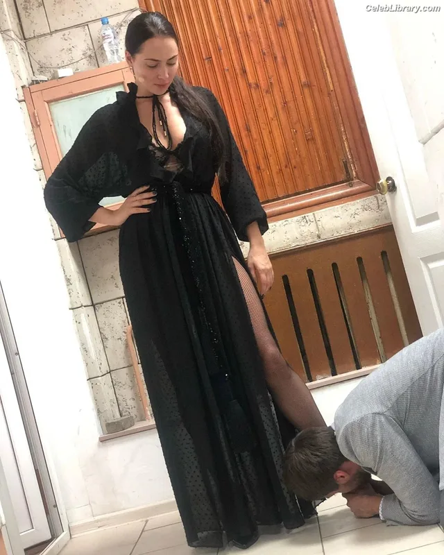 Nastasya Samburskaya photo 9 of 539