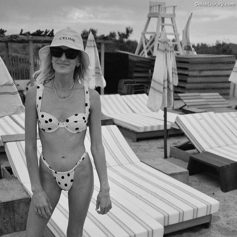 Nastia Liukin photo 10 of 122