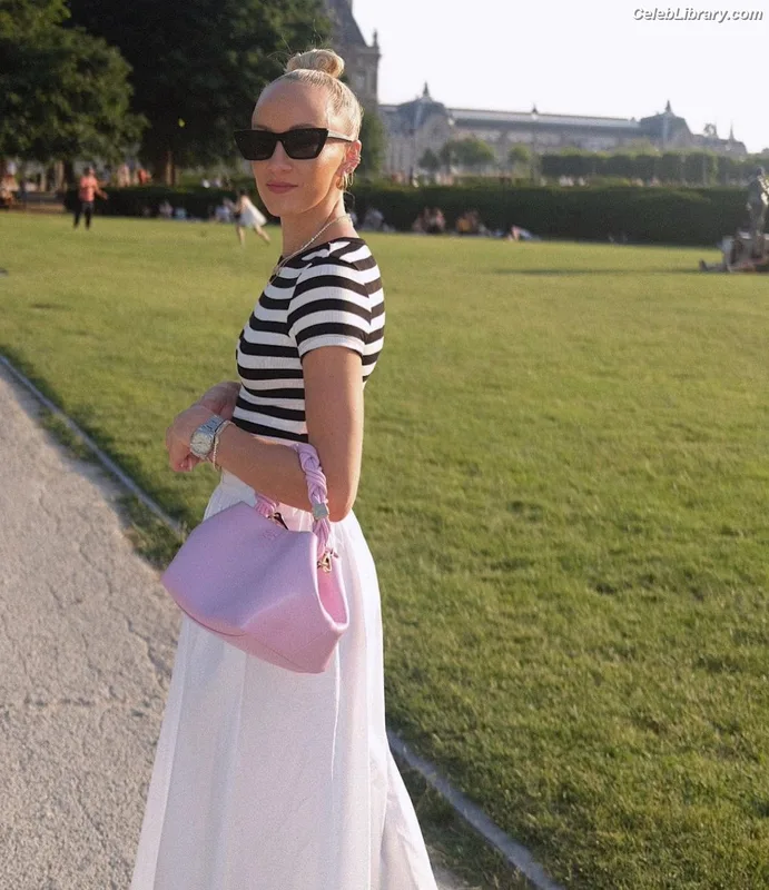 Nastia Liukin photo 8 of 122
