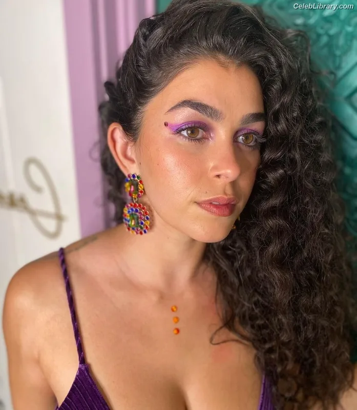 Natacha Karam photo 1 of 29