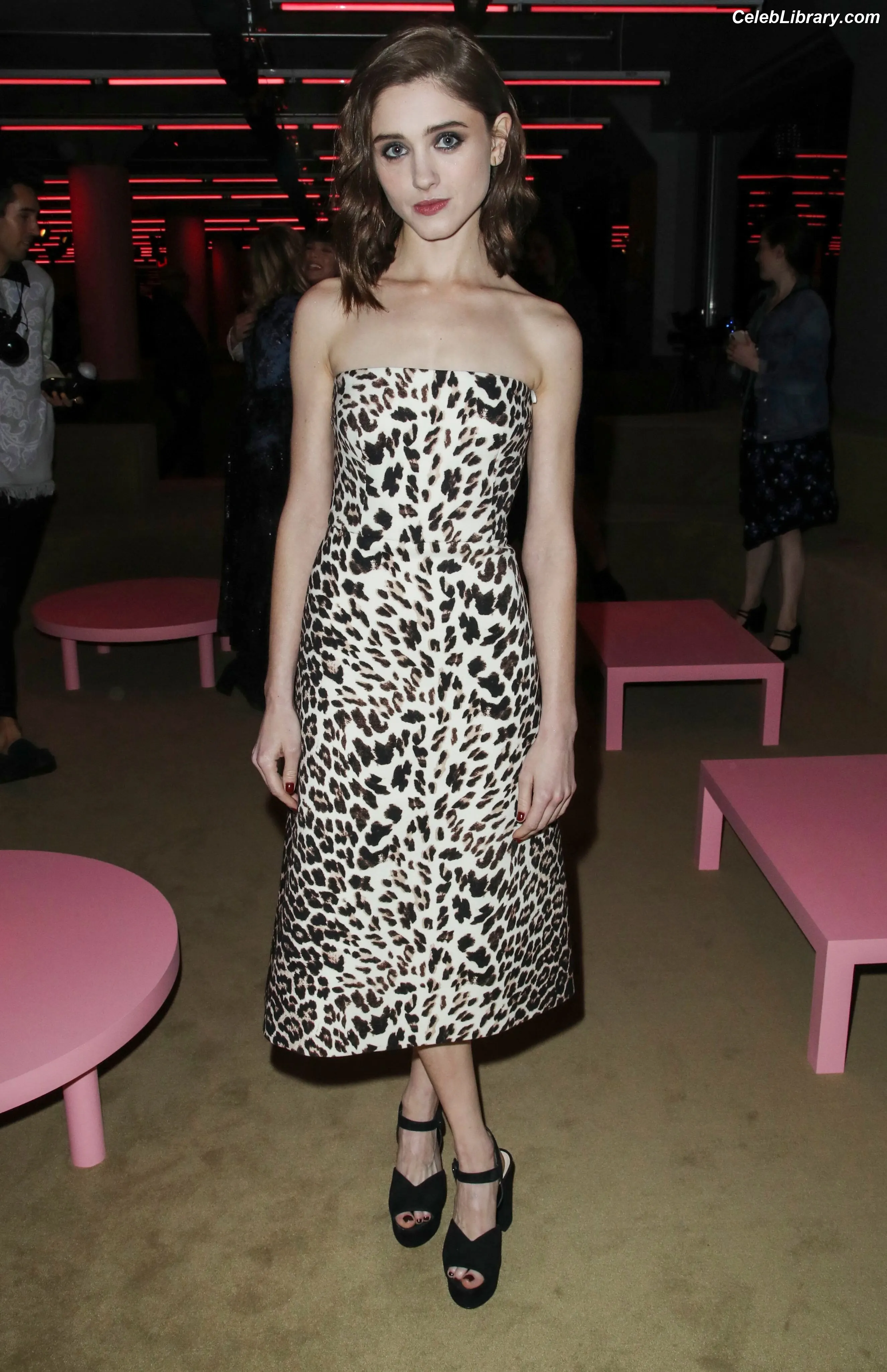Natalia Dyer photo 21 of 977