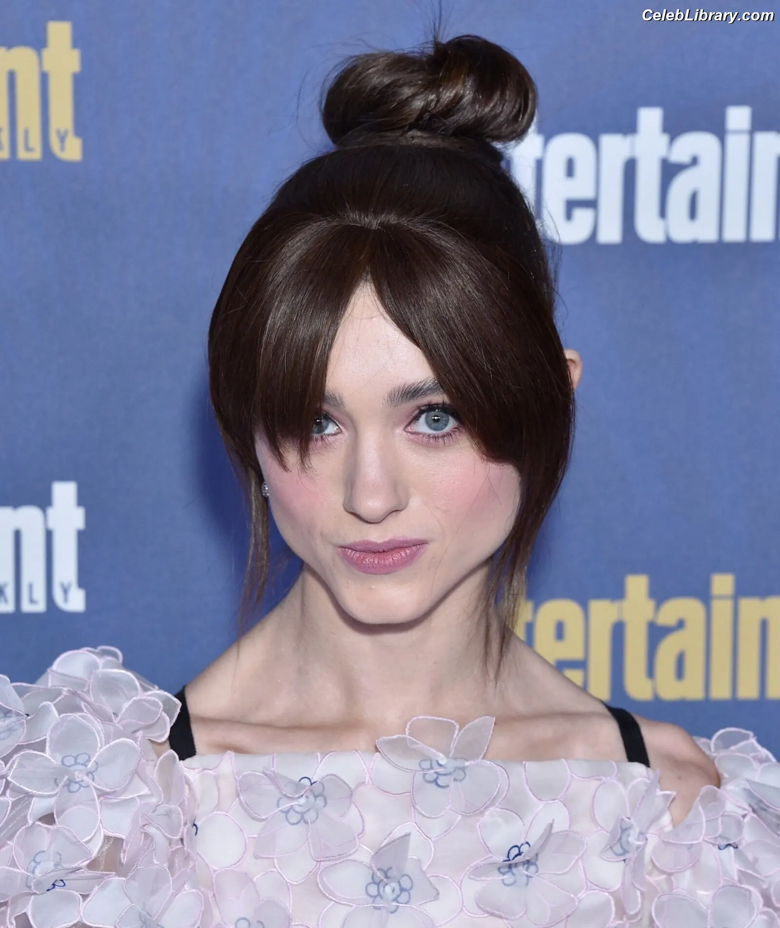 Natalia Dyer photo 11 of 977