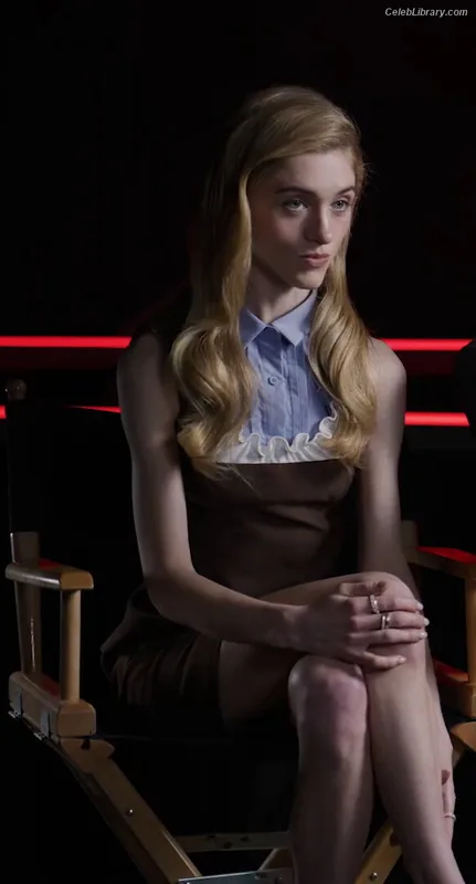Natalia Dyer photo 21 of 978