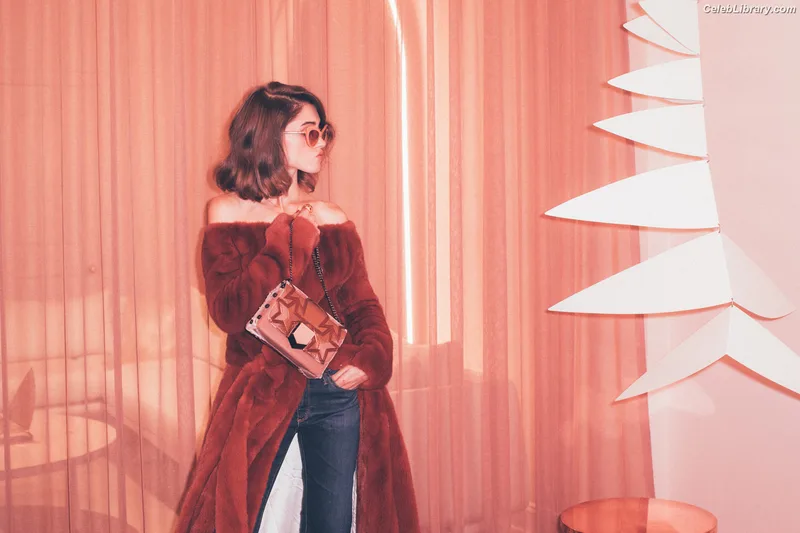 Natalia Dyer photo 19 of 978