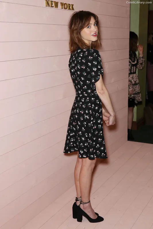 Natalia Dyer photo 18 of 978